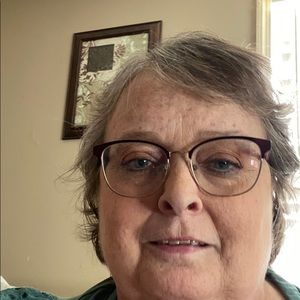 Meet your Posher, Debra